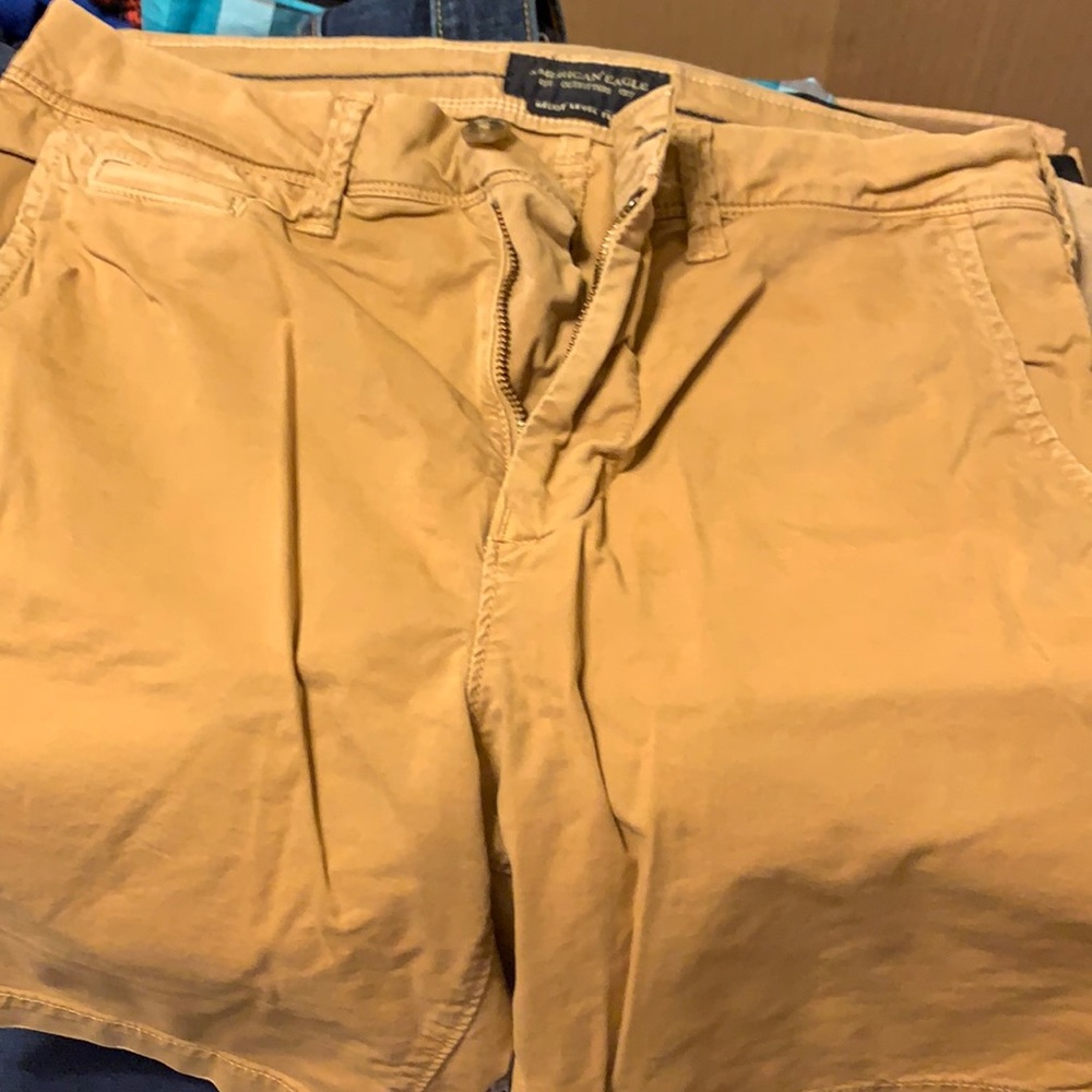 American Eagle tan khakis, sz 30